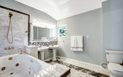 Bathroom Luxury Can Be the Perfect Gift